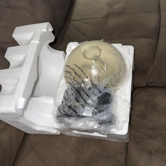 Magical Snow globe Musical holiday collection 2005 π - Picture 4 of 7